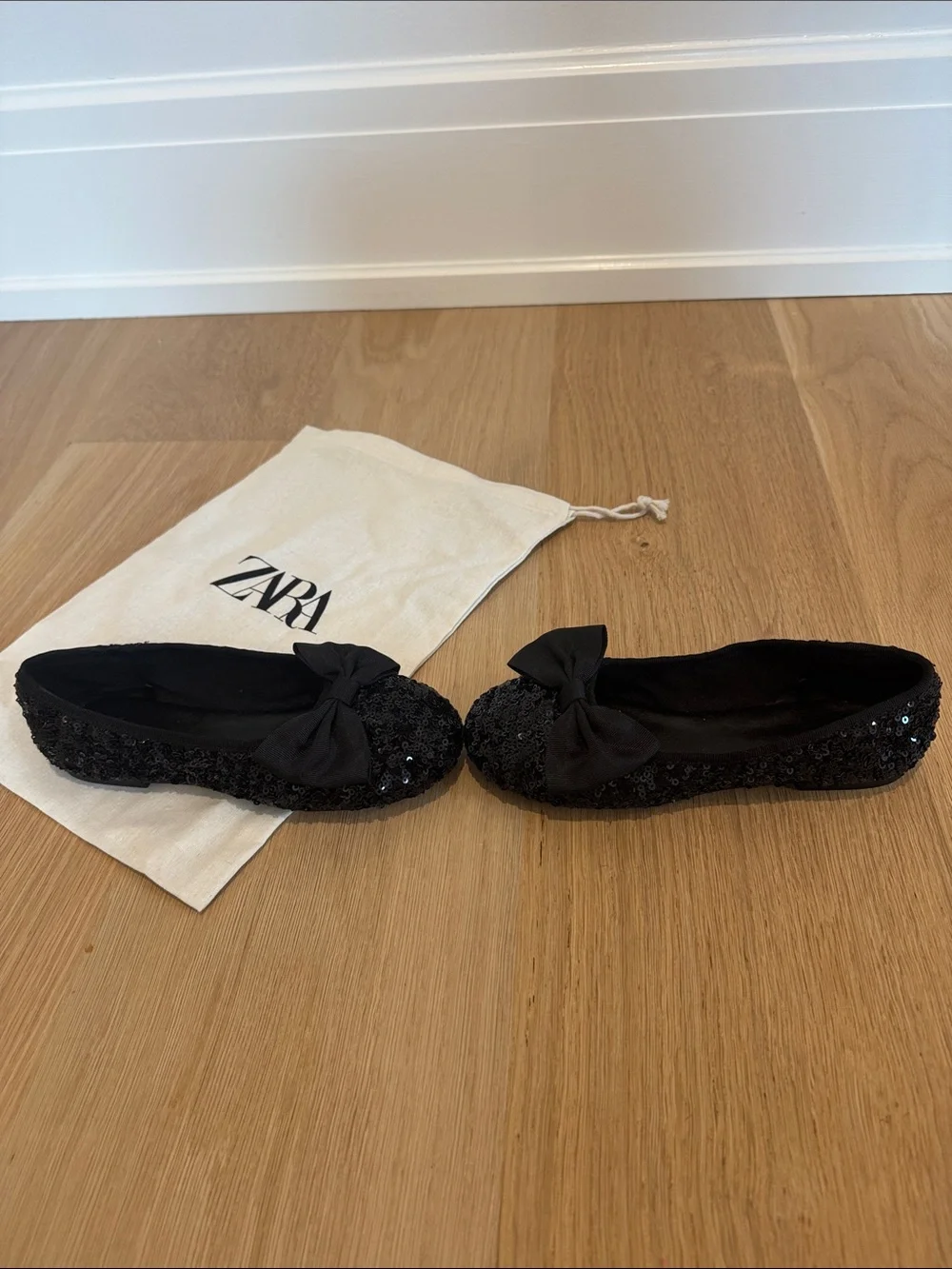 Zara little girl Black Sequin Bow Flats
